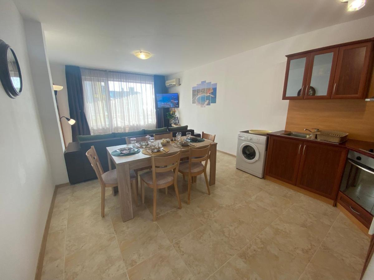 First Line On The Beach Cosy Sea Paradise Apartments Kavarna Buitenkant foto