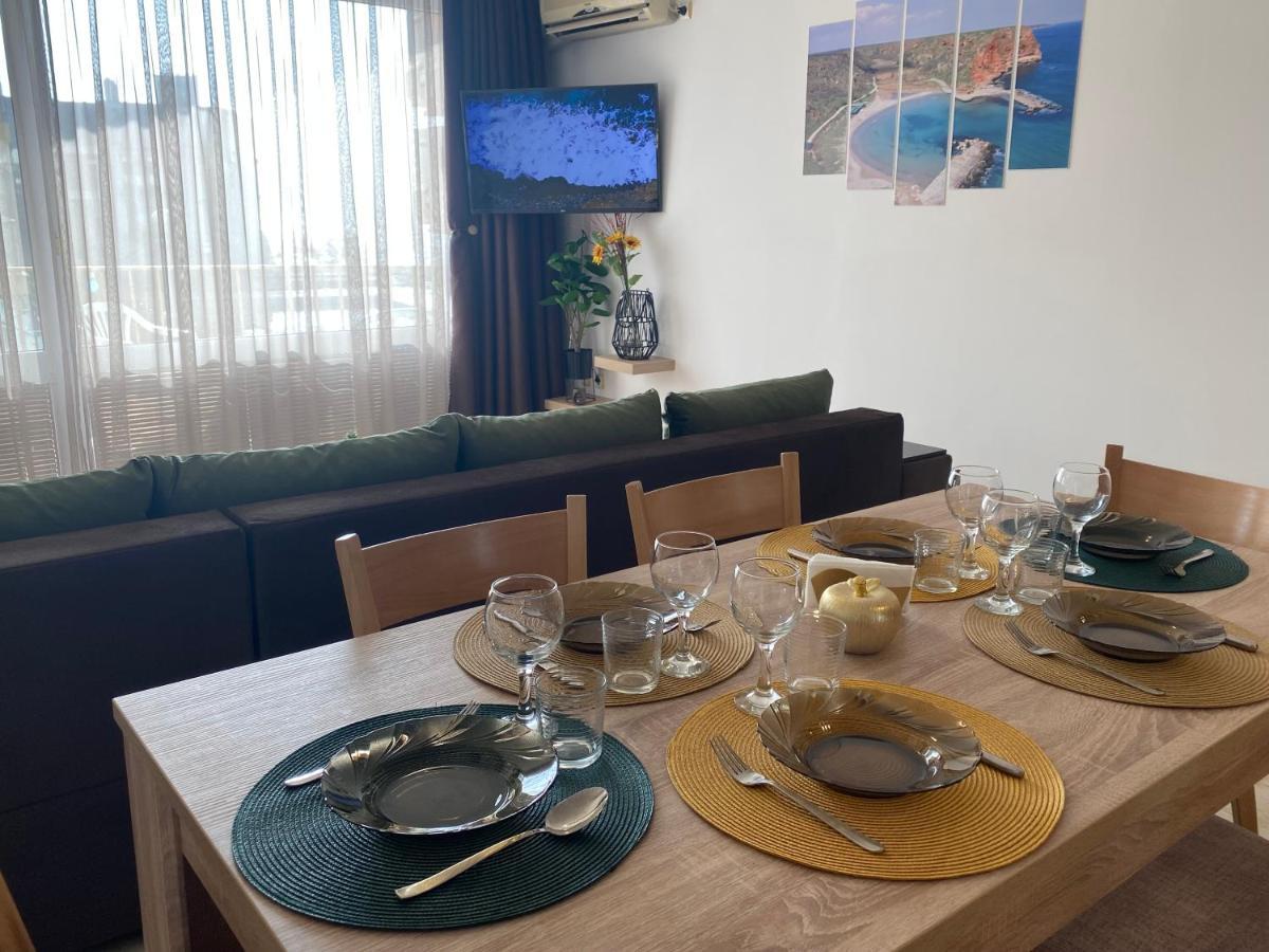 First Line On The Beach Cosy Sea Paradise Apartments Kavarna Buitenkant foto