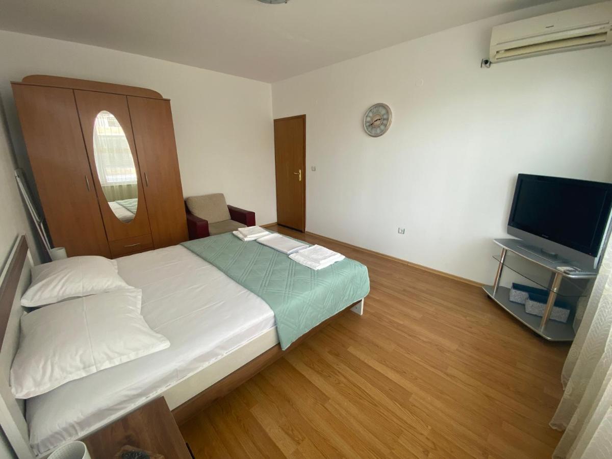 First Line On The Beach Cosy Sea Paradise Apartments Kavarna Buitenkant foto