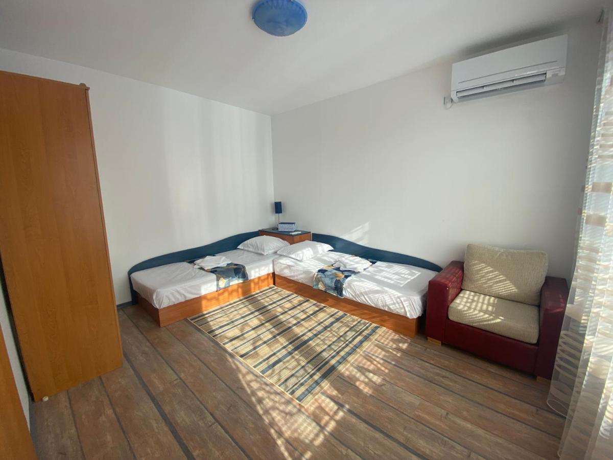 First Line On The Beach Cosy Sea Paradise Apartments Kavarna Buitenkant foto