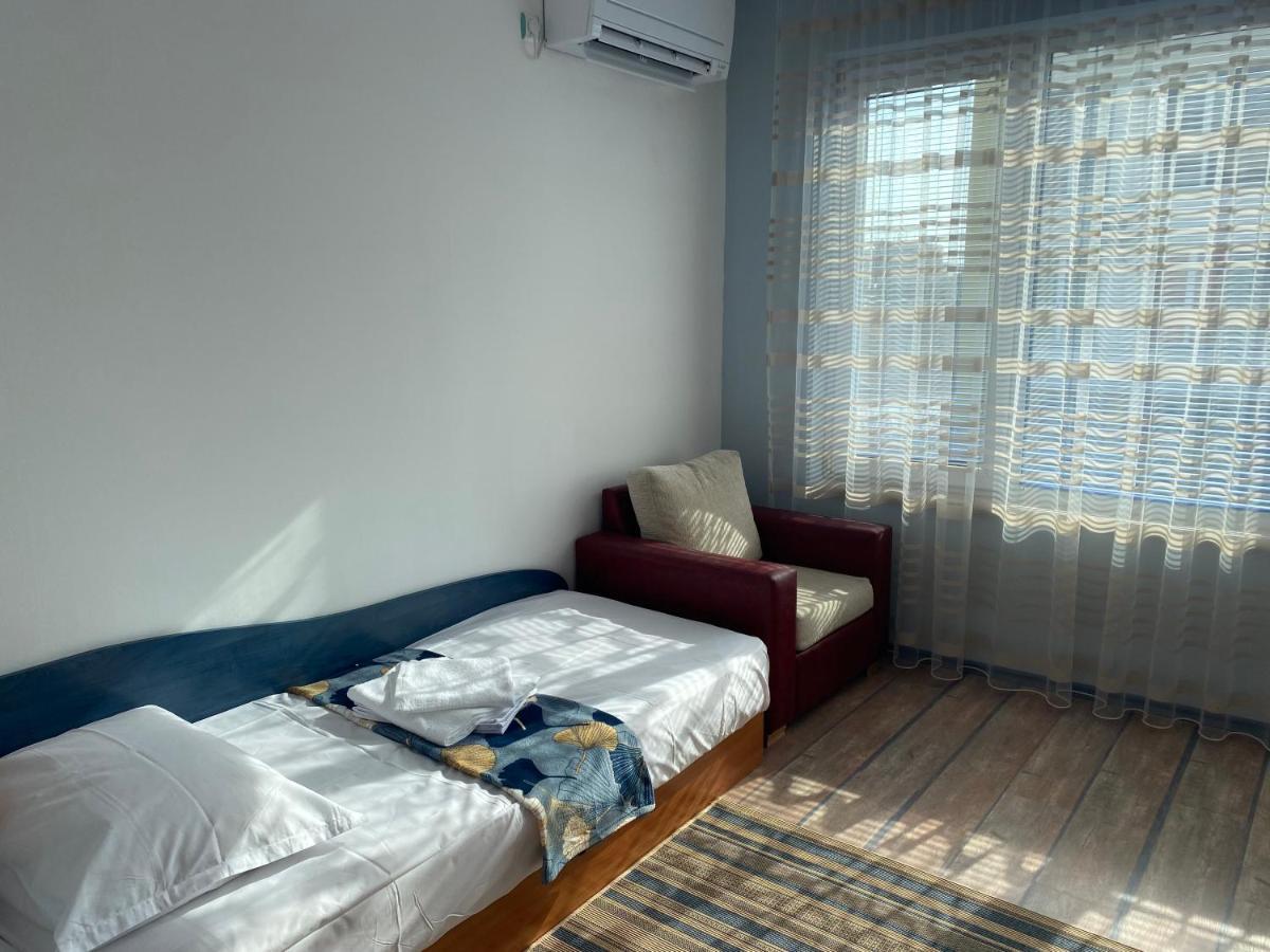 First Line On The Beach Cosy Sea Paradise Apartments Kavarna Buitenkant foto