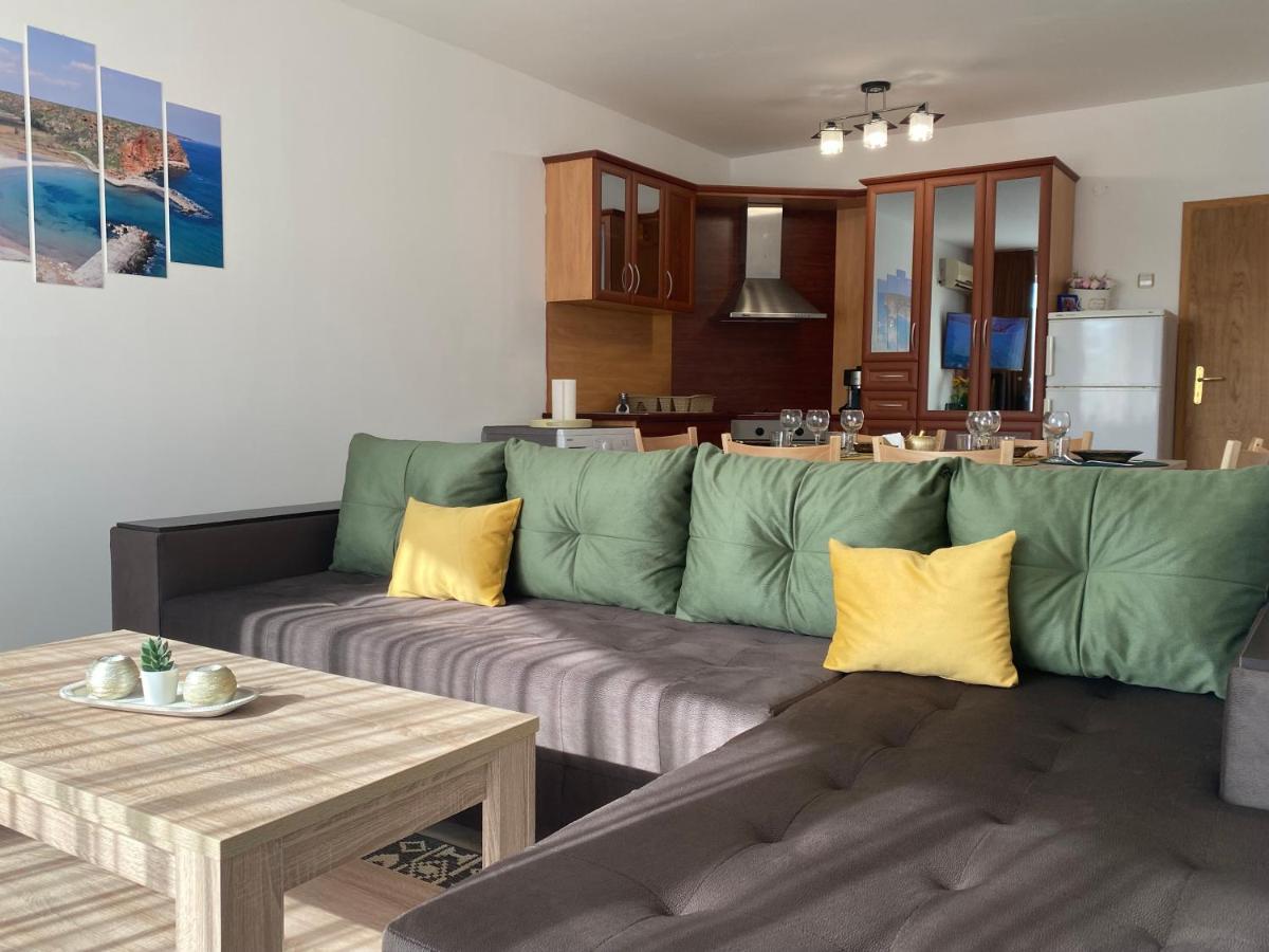 First Line On The Beach Cosy Sea Paradise Apartments Kavarna Buitenkant foto